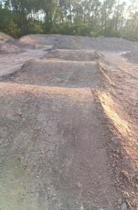 Espace ludique Bagnols en Forêt Shape N Ride