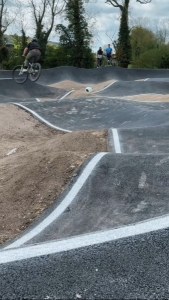 Pumptrack Neuville sur Vanne