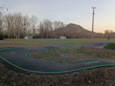 Pumptrack Le Breuil sur Couze 