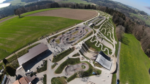 Pumptrack Swiss Bike Park  Niederscherli