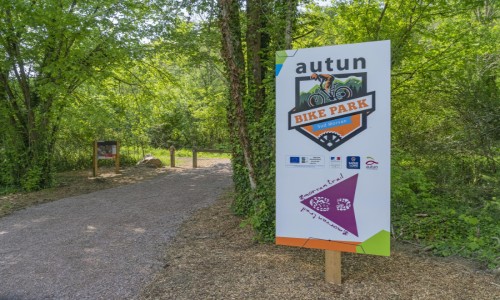 Stade XCO Autun départ pistes bleues et rouges