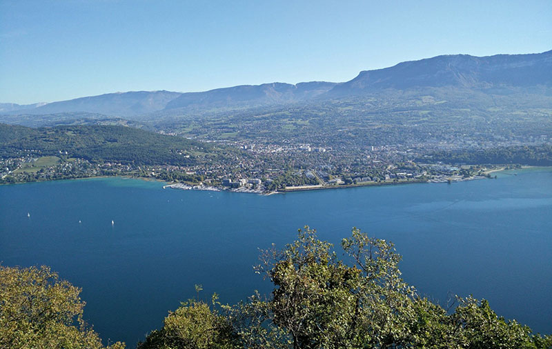 Lac du bourget et colline du Corsuet